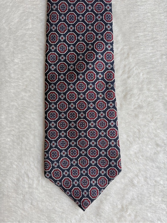 Bert Pulitzer Other - Vintage Bert Pulitzer Geometric Medallion Mens Necktie in Navy, Burgundy & White